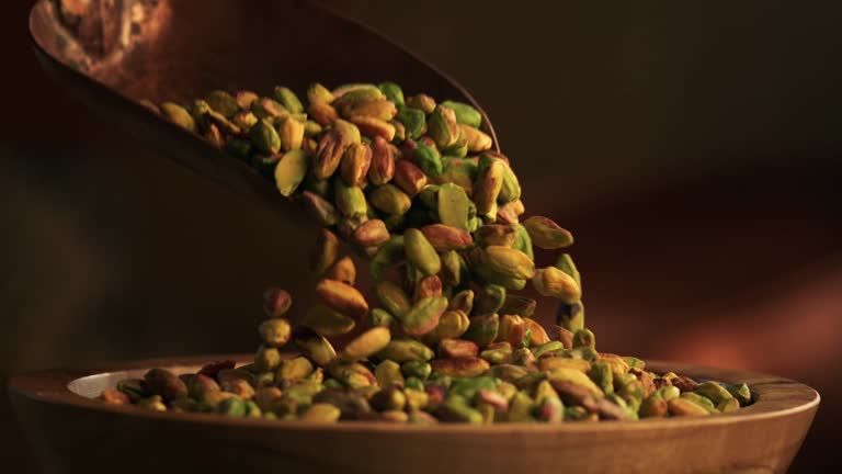 🌿Pistachios: The Heart-Loving Green Gem You Shouldn’t Miss!